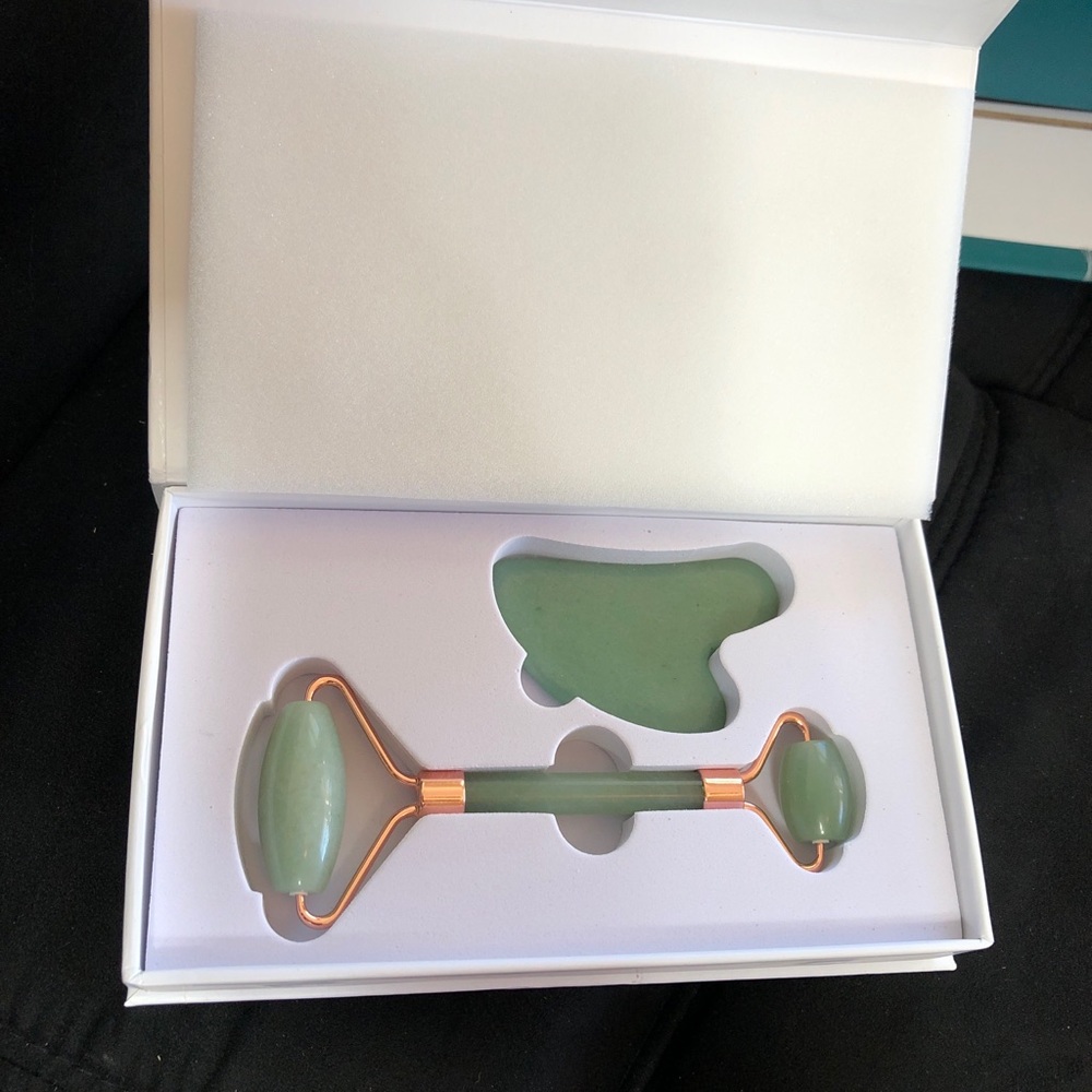 New Home Facial Treatment Home Anti Age Facial Kit Natural Jade Stone Green